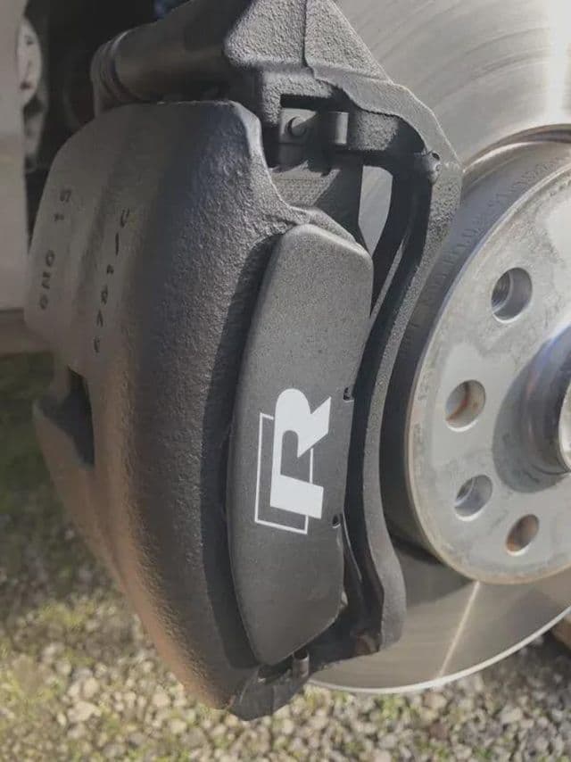 2 Stickers R pour étrier COMPATIBLE GOLF 7 — photo 1