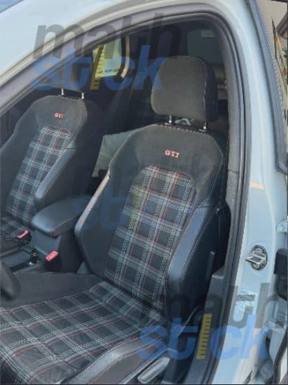 Lot de 2 stickers GTI pour ALCANTARA — photo 1