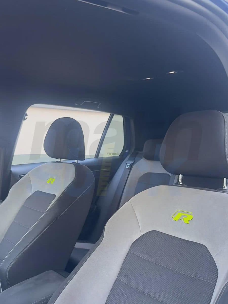 Lot de 2 Stickers R pour sièges ALCANTARA